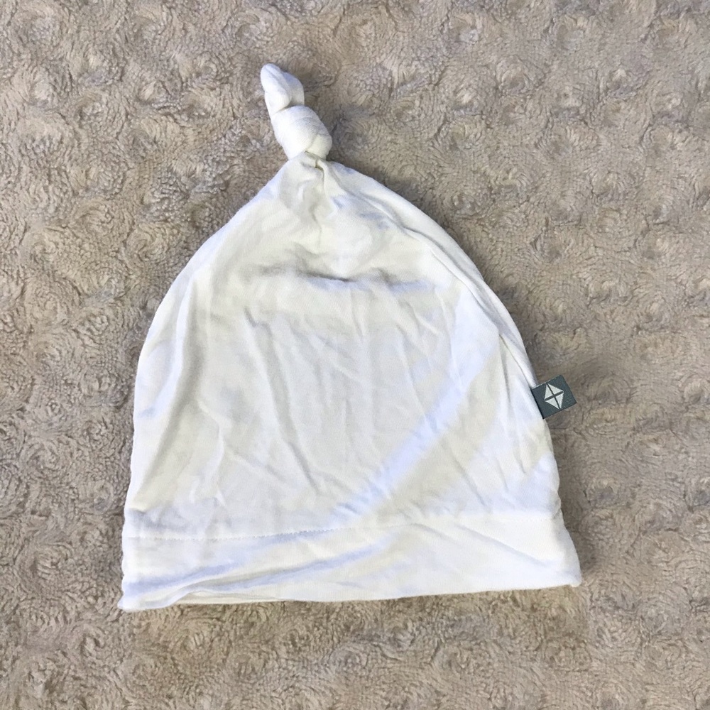 Kyte Baby Top Knot Hat Solid White 3-6 Months